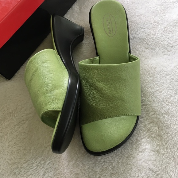 Vintage Talbots Wide Band Sandals 7 - Picture 10 of 10